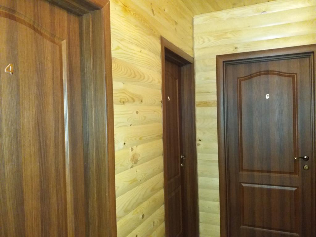 スヴィチャス Садиба Орисин Явір Orysyn Yavirゲストハウス エクステリア 写真